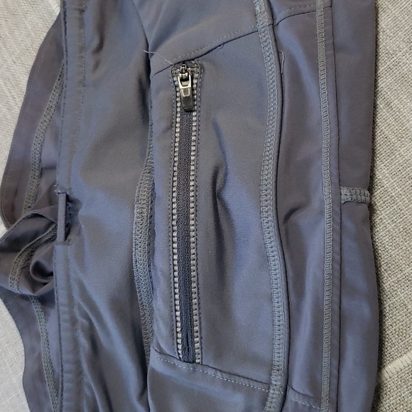 Athleta Pulse Shorts running black liner back zip pocket, Size M - Picture 6 of 12